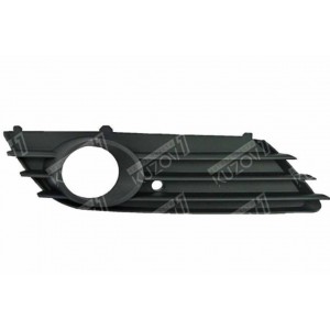 РЕШЕТКА В БАМПЕР (ПРАВАЯ) С ОТВ. ПОД ПРОТИВОТУМАНКУ - фото